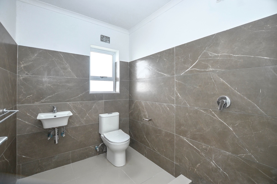 22 Bedroom Property for Sale in Oakdale Western Cape
